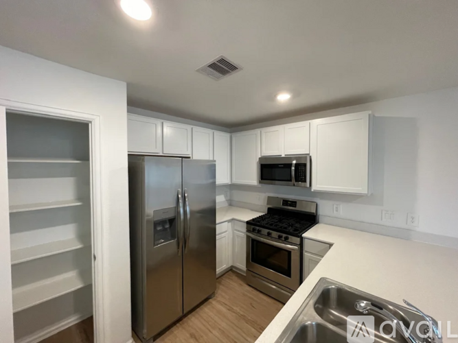 24136 Sundown View Ln 3 Beds Single Family Home for Rent - Photo gallery 2