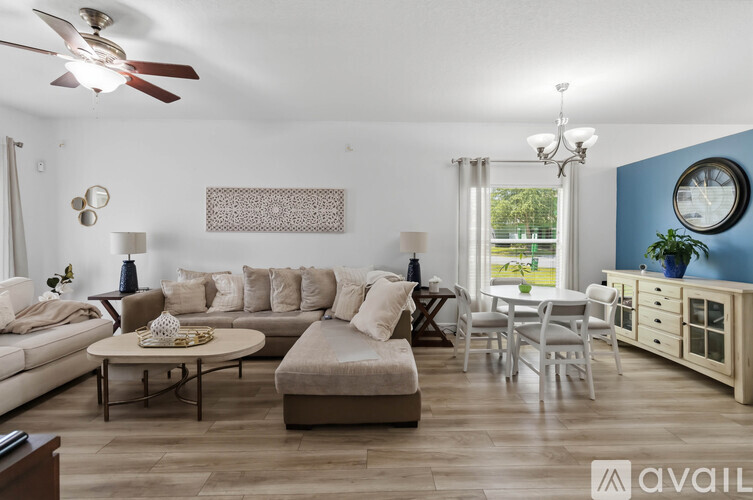 13635 Hidden Forest Circle 4 Beds Single Family Home for Rent - Photo gallery 4