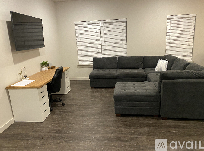 2106 East 9th Street 1 Single Family Home for Rent - Photo gallery 1