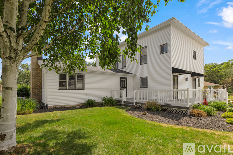 1757 4th Street Northwest #1 3 Beds Single Family Home for Rent - Photo gallery 4
