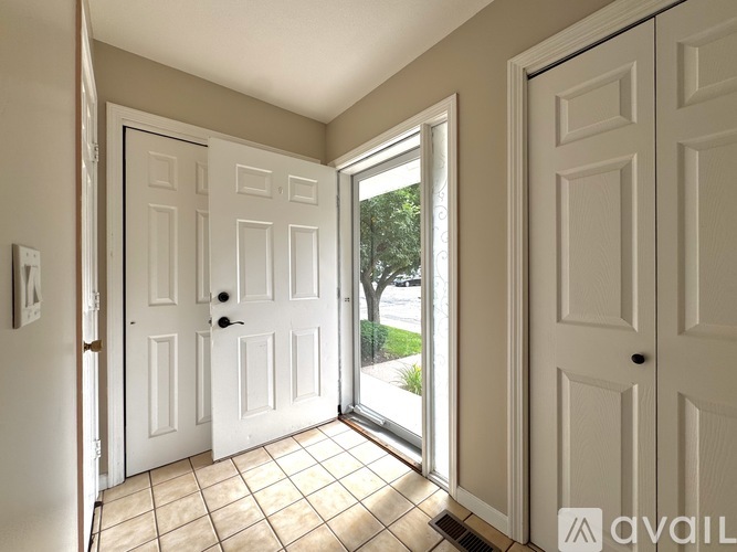 114 Oak Ridge Dr 2 Beds Condo for Rent - Photo gallery 3