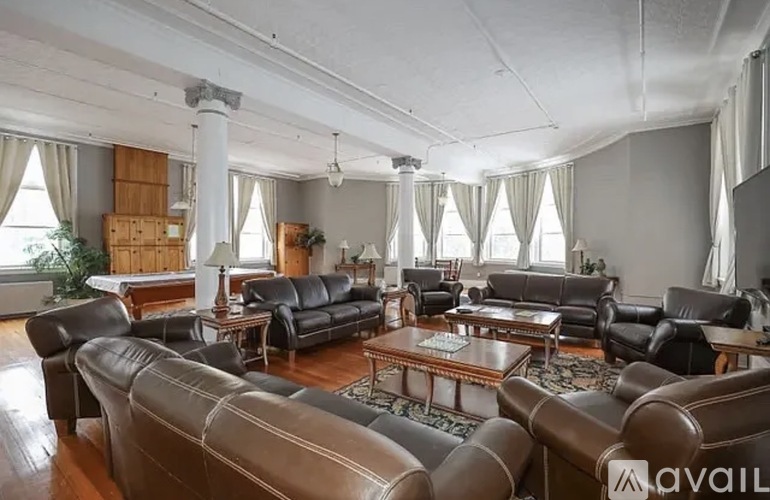 15 Mount Saint Mary's Way 2 Beds Condo for Rent - Photo gallery 4