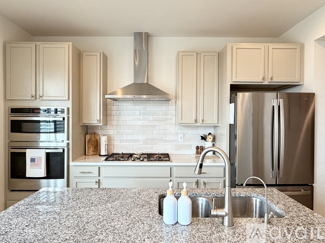17285 Birds Foot Avenue 5 Beds Single Family Home for Rent - Photo gallery 5