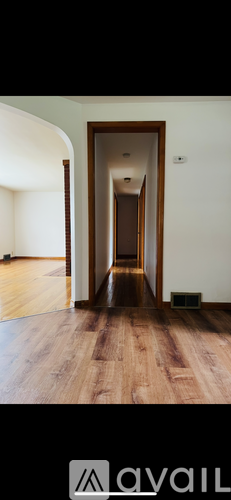 24 Henderson St 3 Beds Single Family Home for Rent - Photo gallery 5
