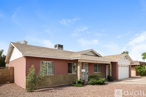402 E Fremont Dr 4 Beds Apartment for Rent