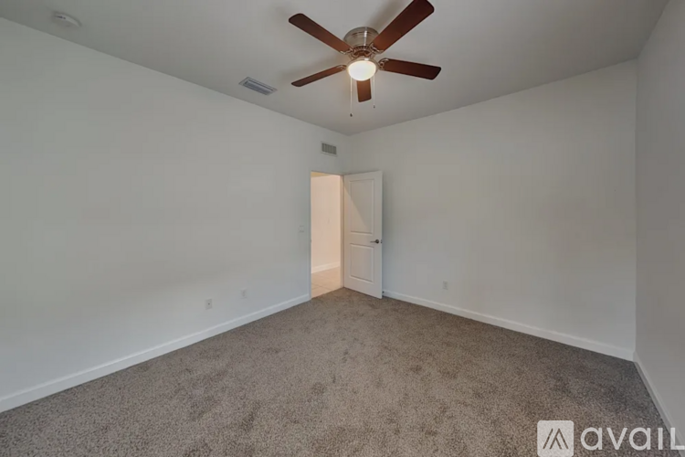 12227 Preston Estates Cir 2 Beds Single Family Home for Rent - Photo gallery 5