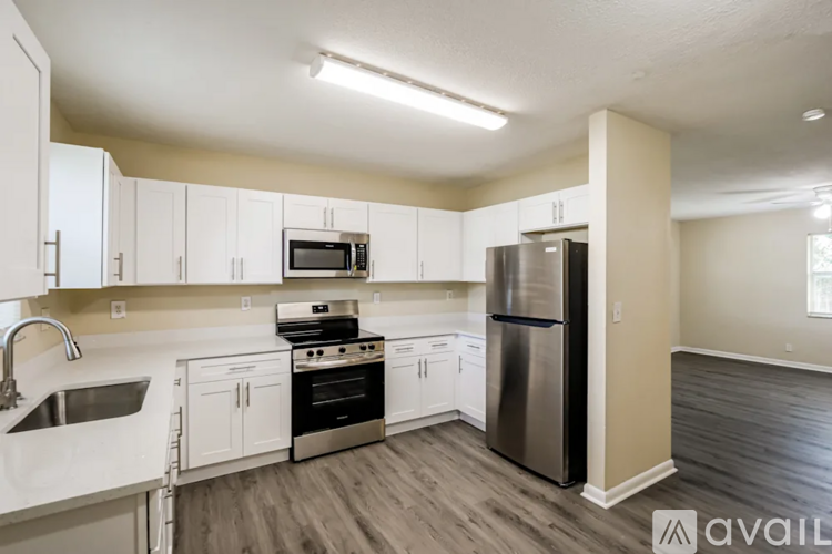 7646 NW 32nd Pl 3 Beds Single Family Home for Rent - Photo gallery 2