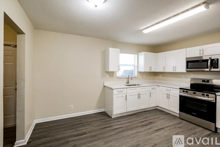 7646 NW 32nd Pl 3 Beds Single Family Home for Rent - Photo gallery 3