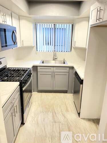 520 West Elk Avenue 2 Beds Apartment for Rent - Photo gallery 1