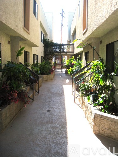 520 West Elk Avenue 2 Beds Apartment for Rent - Photo gallery 3