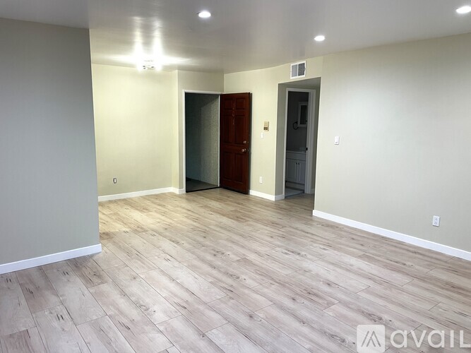 520 West Elk Avenue 2 Beds Apartment for Rent - Photo gallery 5