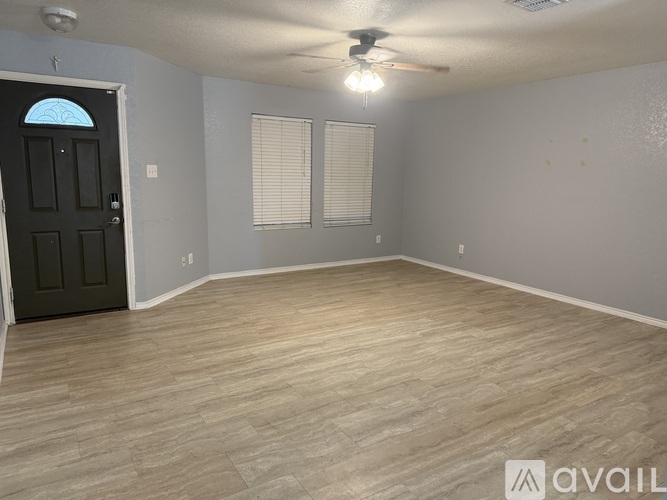 9819 Placid Bay 3 Beds Single Family Home for Rent - Photo gallery 3