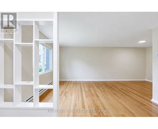 40 - 1350 WINDING TRAIL 4 Beds Condo, Home, Townhouse for Rent - Photo gallery 4