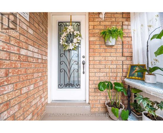 17 METZAK DRIVE 4 Beds House for Rent - Photo gallery 4