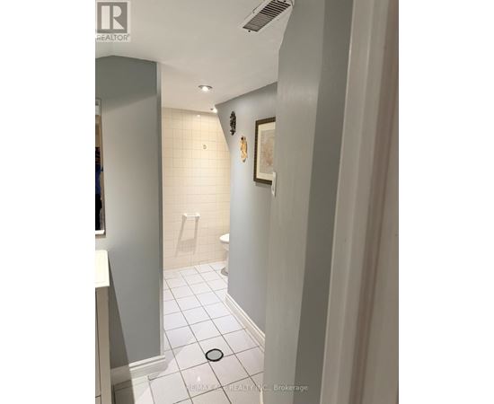 BSMT - 392 EAST AVENUE 2 Beds House for Rent - Photo gallery 5