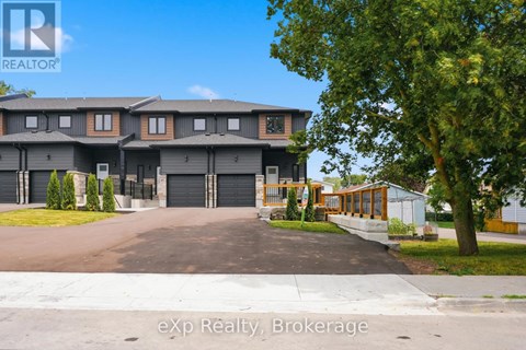 79 MACLELLAN AVENUE 3 Beds Apartment for Rent