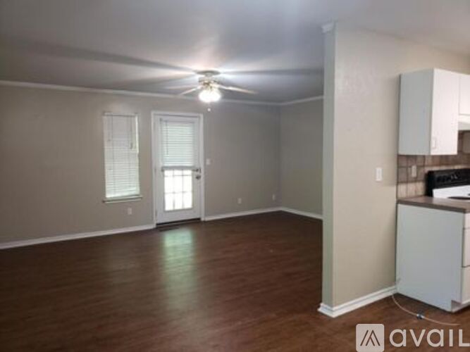 1617 South 5th Place 4 Beds Single Family Home for Rent - Photo gallery 4