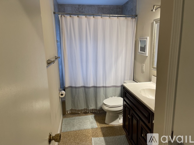50 Gilbert St 3 Beds Apartment for Rent - Photo gallery 5