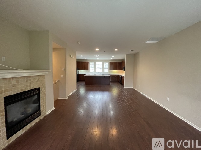 2705 White Pine Court 3 Beds Townhouse for Rent - Photo gallery 2