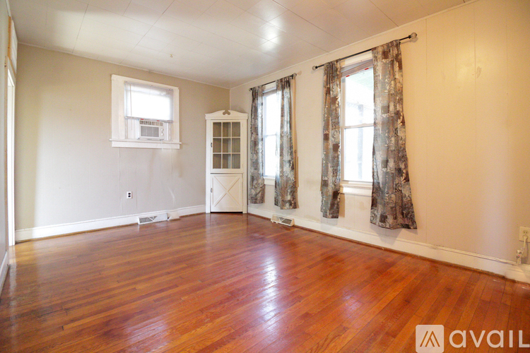 400 N 3rd Ave 3 Beds Single Family Home for Rent - Photo gallery 5