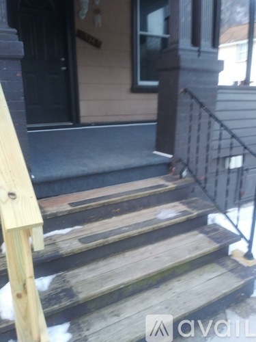 738 Ontario Ave 3 Beds Single Family Home for Rent - Photo gallery 2