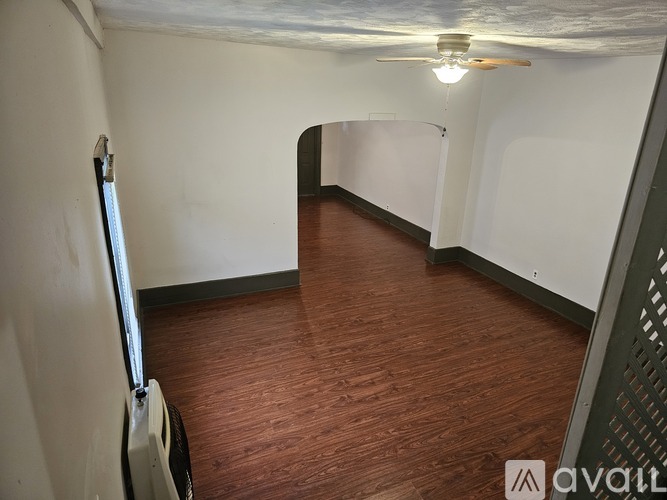 738 Ontario Ave 3 Beds Single Family Home for Rent - Photo gallery 4