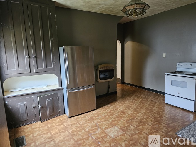 738 Ontario Ave 3 Beds Single Family Home for Rent - Photo gallery 5