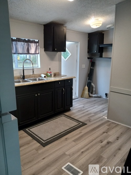 9060 SW 38th Ave 3 Beds Single Family Home for Rent - Photo gallery 2