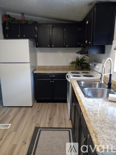9060 SW 38th Ave 3 Beds Single Family Home for Rent - Photo gallery 3