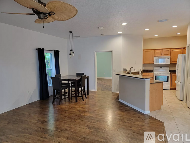 115 Majestic Bay Avenue 3 Beds Condo for Rent - Photo gallery 2