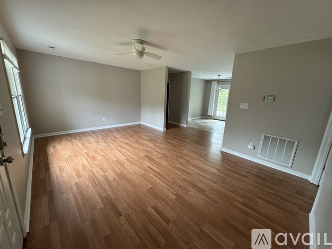 46 Housman Street 3 Beds Single Family Home for Rent - Photo gallery 4