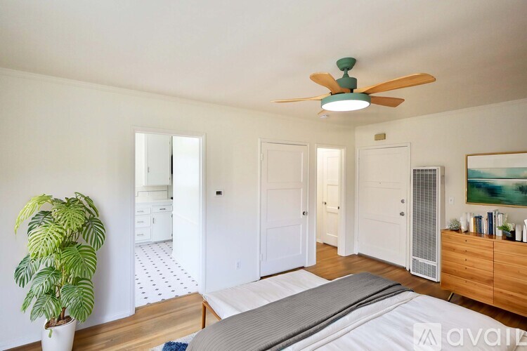 1234 Franklin St Studio Apartment for Rent - Photo gallery 3