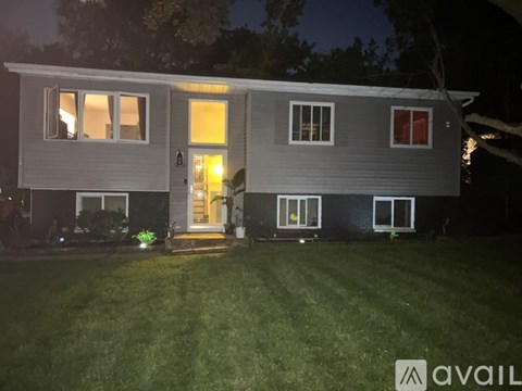 1436 Yorkshire Street Southeast 4 Beds Apartment for Rent