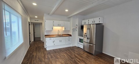 3220 Clark St 1 Apartment for Rent
