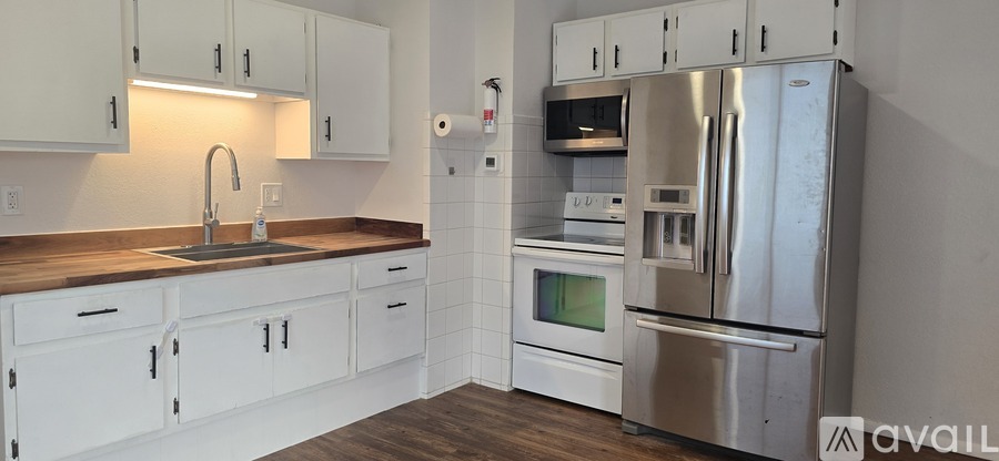 3220 Clark St 1 Apartment for Rent - Photo gallery 4