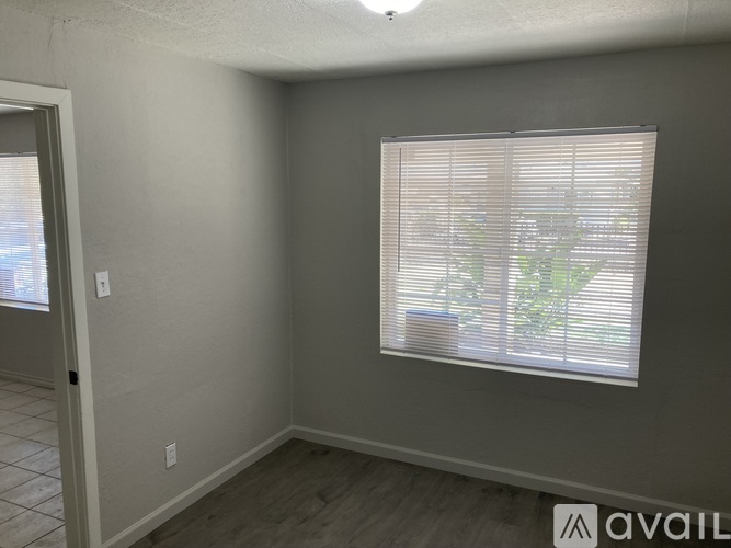 1107 W Hays St 3 Beds Single Family Home for Rent - Photo gallery 5