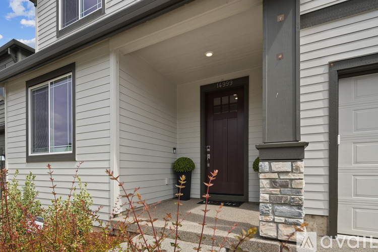14999 NW Evelyn St 6 Beds Single Family Home for Rent - Photo gallery 2