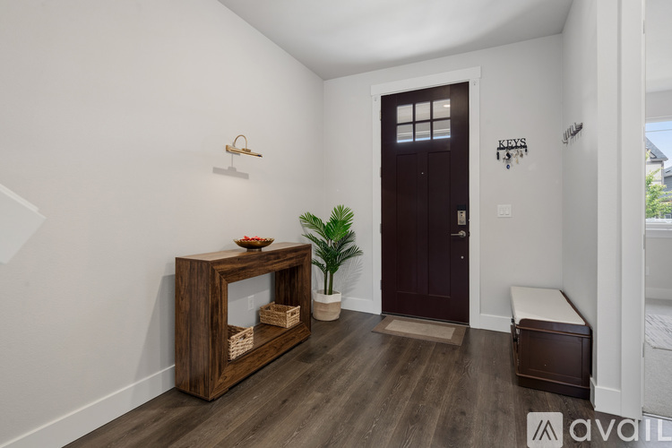 14999 NW Evelyn St 6 Beds Single Family Home for Rent - Photo gallery 3