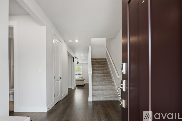 14999 NW Evelyn St 6 Beds Single Family Home for Rent - Photo gallery 4