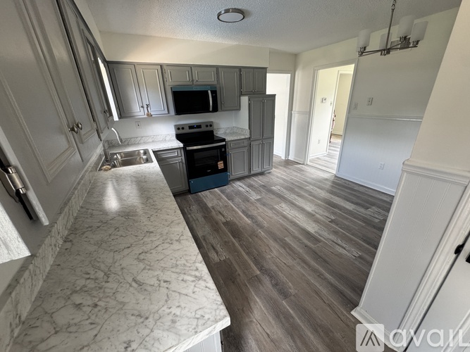 5742 Montpelier Dr 4 Beds Single Family Home for Rent - Photo gallery 3