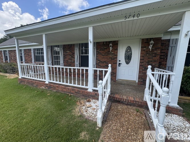5742 Montpelier Dr 4 Beds Single Family Home for Rent - Photo gallery 4