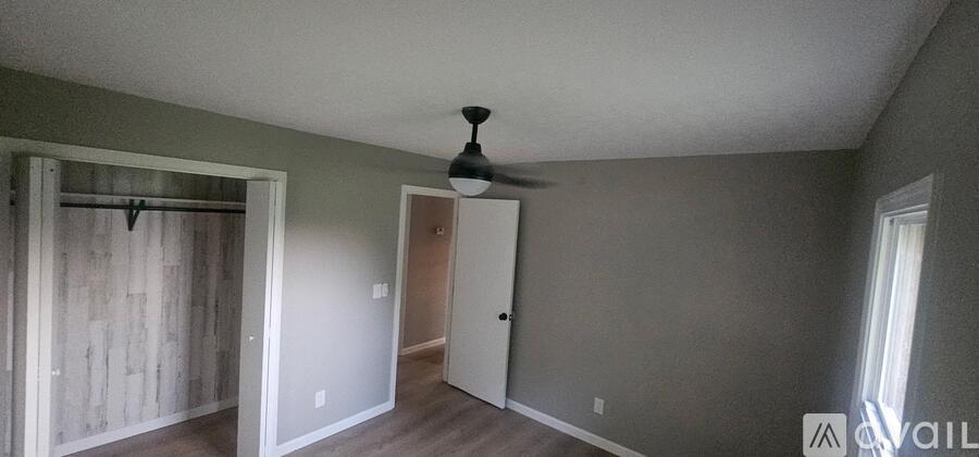 10856 East County Road 125 South 2 Beds Single Family Home for Rent - Photo gallery 3