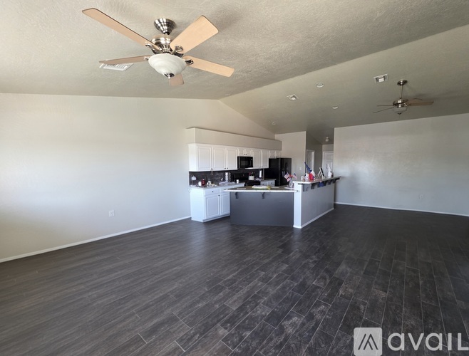 2495 S 34th Ave 3 Beds Single Family Home for Rent - Photo gallery 5