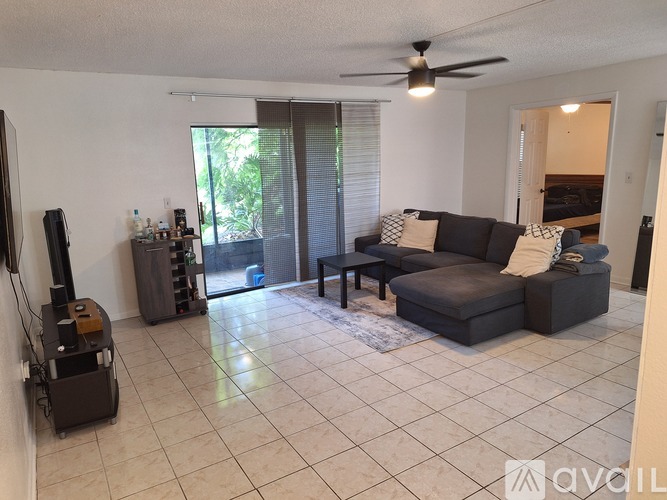 7825 Niagara Avenue 2 Beds Condo for Rent - Photo gallery 5
