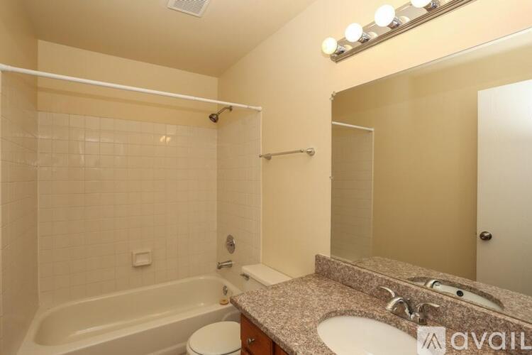 1266 Sebring Cir 3 Beds Single Family Home for Rent - Photo gallery 5