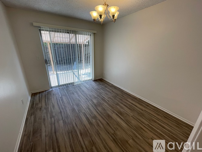 7369 Elmhurst Place 3 Beds Townhouse for Rent - Photo gallery 5