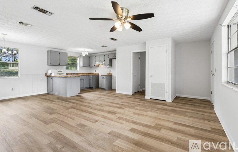 8428 Red Holly Ln 4 Beds Single Family Home for Rent - Photo gallery 1