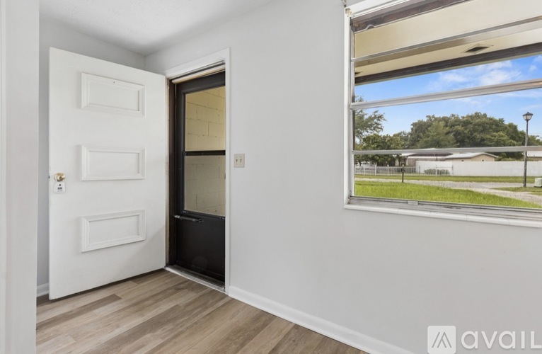 8428 Red Holly Ln 4 Beds Single Family Home for Rent - Photo gallery 4