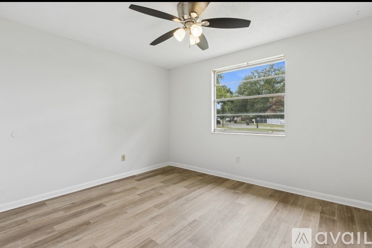 8428 Red Holly Ln 4 Beds Single Family Home for Rent - Photo gallery 5