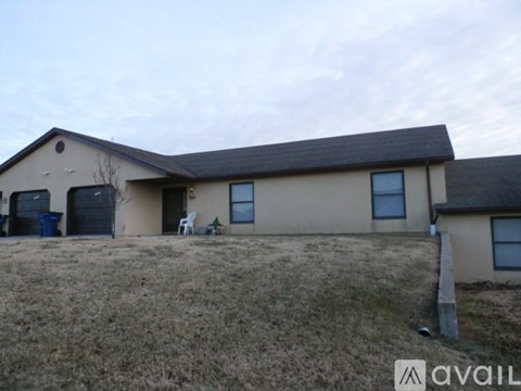 1825 Pinnacle Point 3 Beds Apartment for Rent
